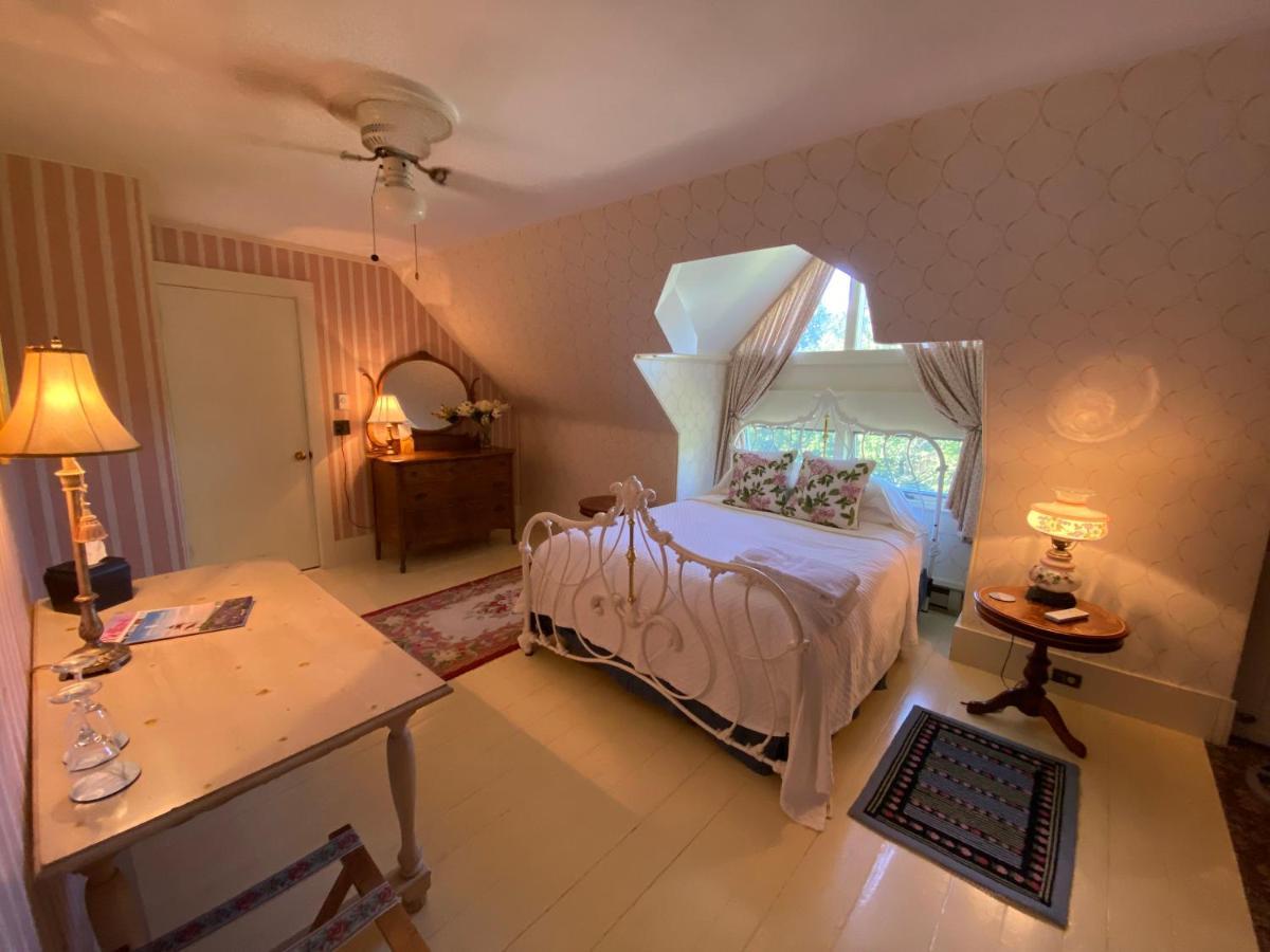 Victorian By The Sea Bed & Breakfast Lincolnville Eksteriør bilde
