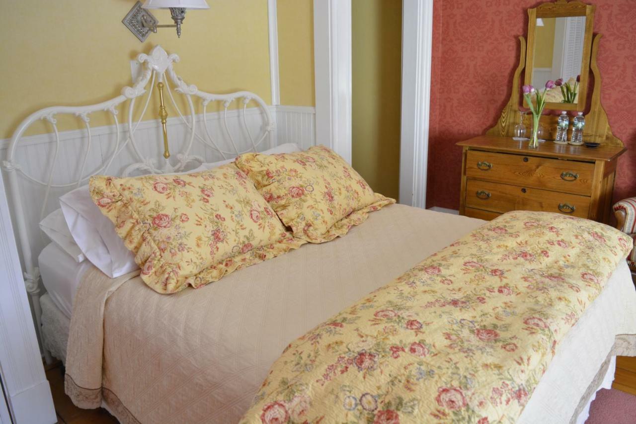 Victorian By The Sea Bed & Breakfast Lincolnville Eksteriør bilde